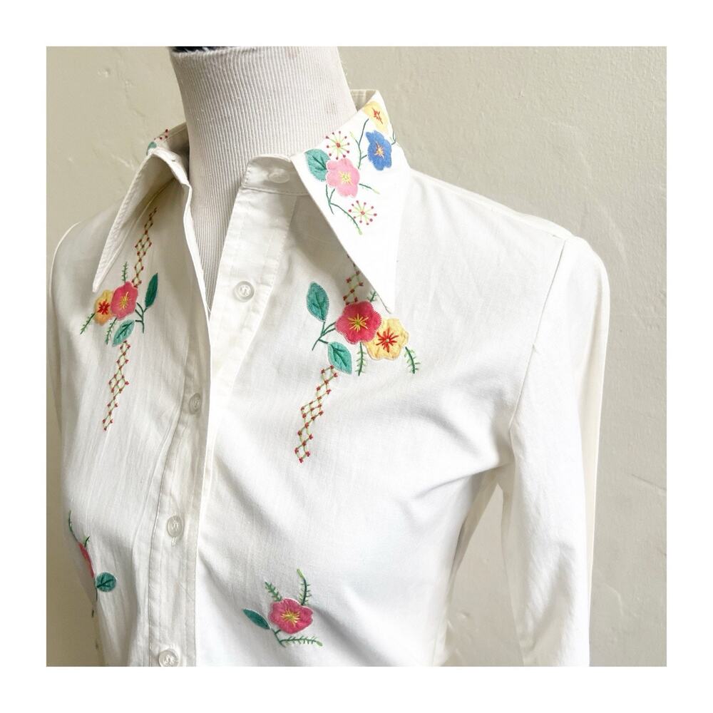 King James Women’s Embroidered Long Sleeve Button Down Shirt Long Sleeve Small - Picture 12 of 12